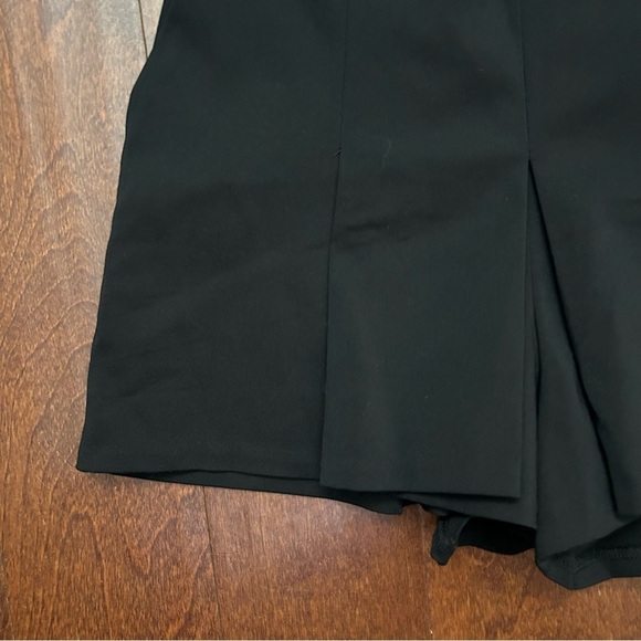 English Factory Preppy Black Pleated Skort, Sexy Academia Collegiate Size S, NWT - Picture 4 of 11